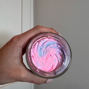 Berry Cheeky Clearing Butt Polish